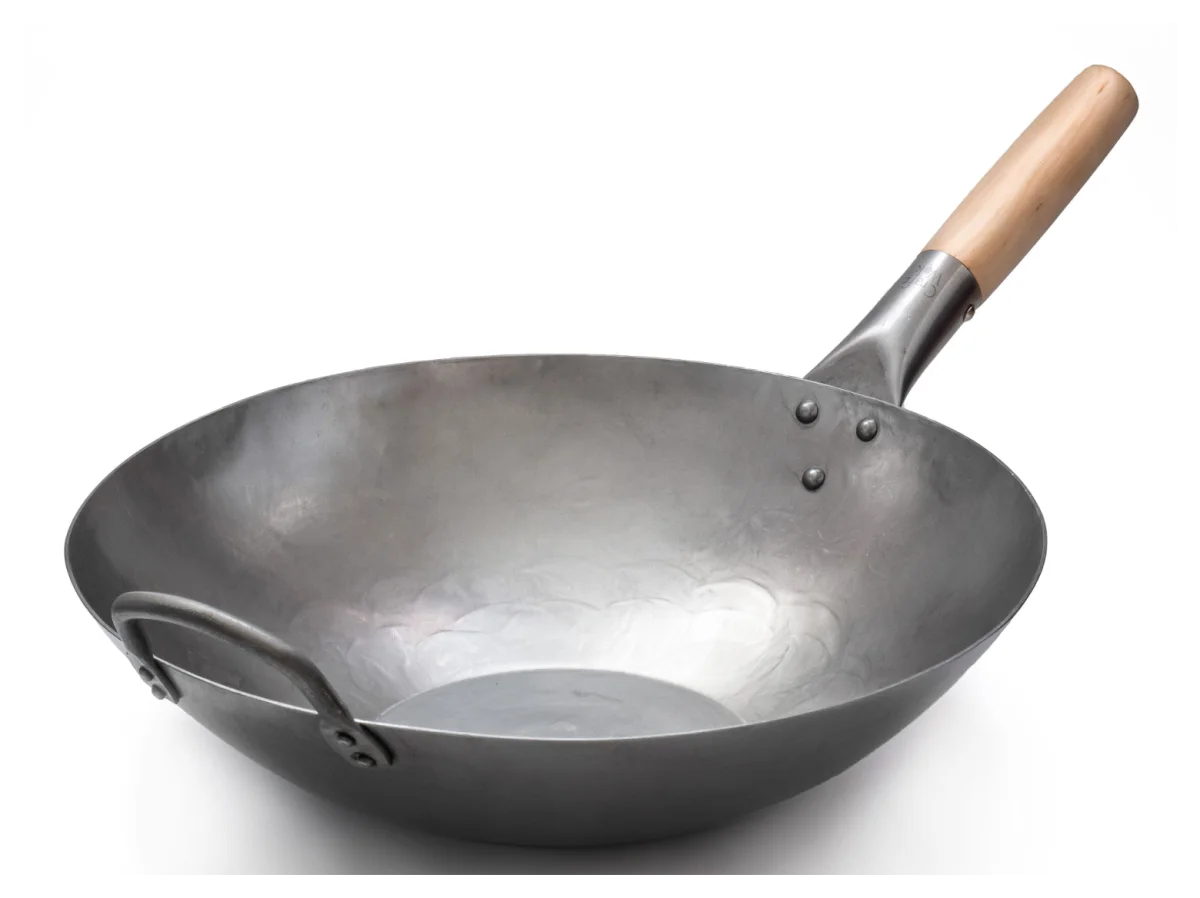 ووك Craft Wok من الفولاذ الكربوني المطروق يدويًا بقاعدة مسطّحة 14 بوصة مع مقبض خشبي ومقبض مساعد من الفولاذ (731W316)